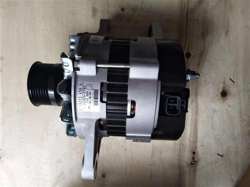 ISUZU五十鈴4HK1-TC發電機0-35000-5180 0-35000-5181 0-35000-4828 0-35000-4928 8-98013456-4